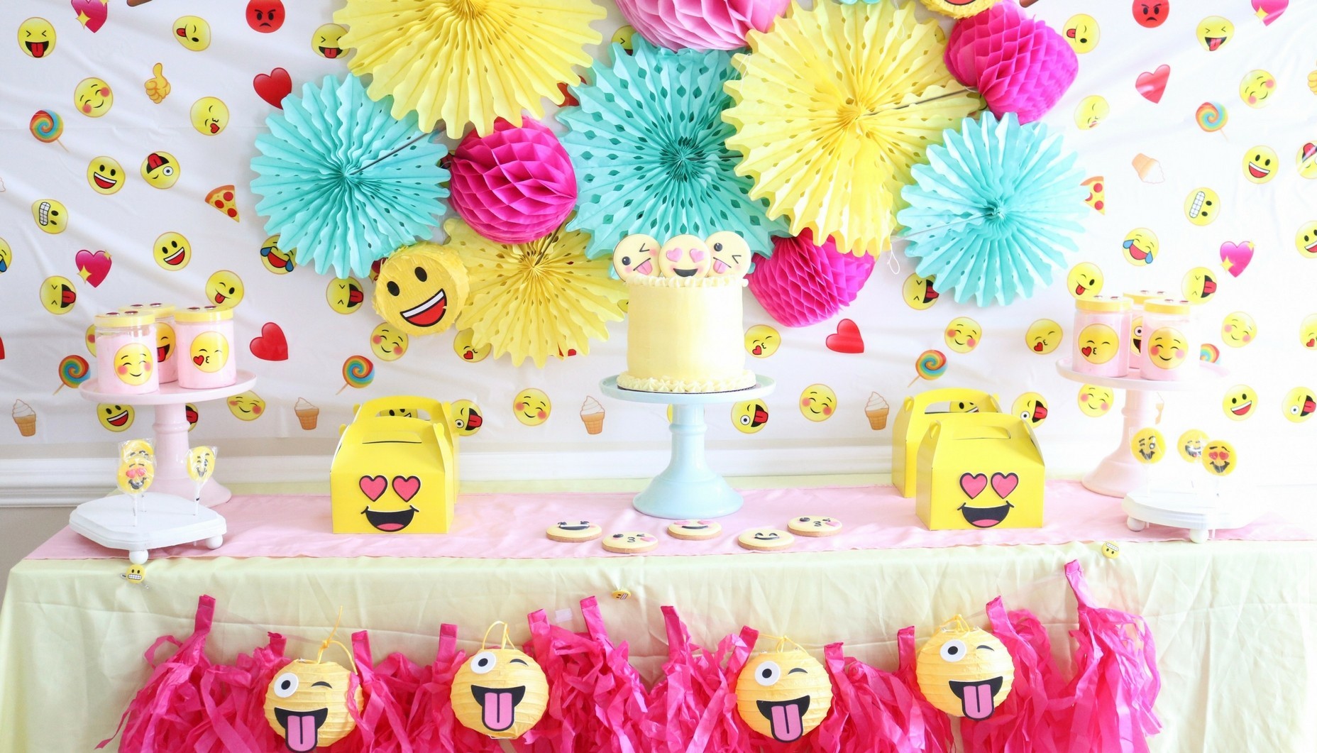 Emoji Birthday Party Planner